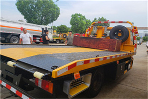 龙潭湖附近拖车电话号码服务