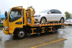 龙潭湖附近拖车救援24小时服务热线