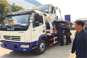 龙潭湖汽车道路救援拖车价格